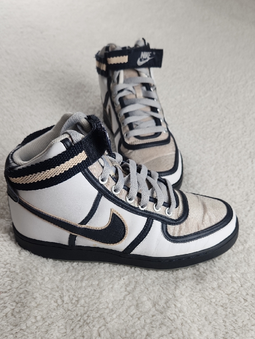 Vintage Nike Womens High Top Vandal Sneaker Black White Beige 2008